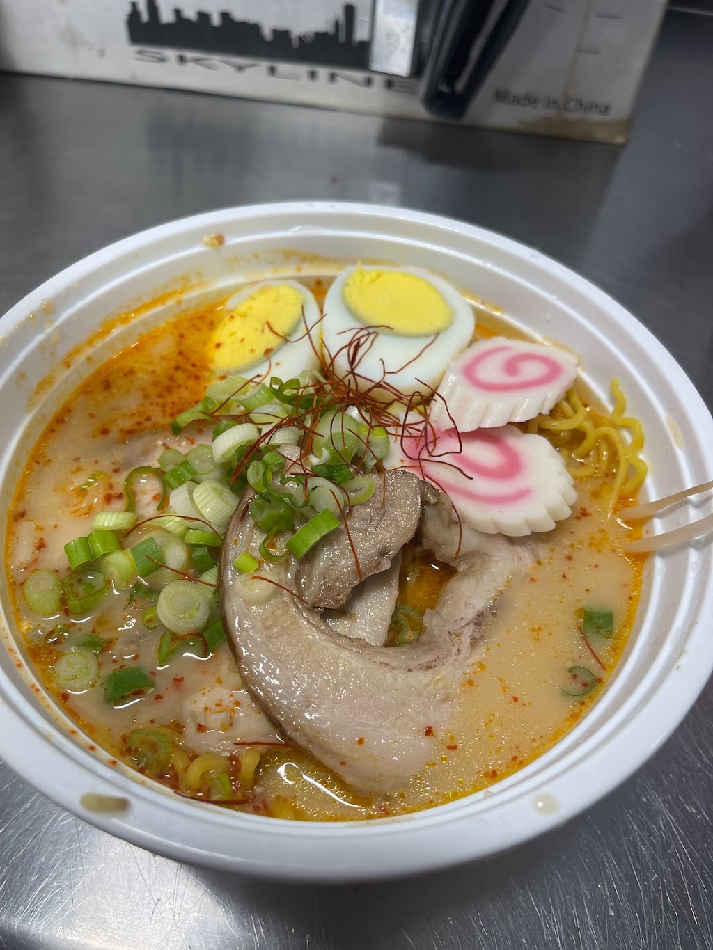 Mayonaka Ramen | restaurant | 2547 W Lawrence Ave Unit C, Chicago, IL 60625, USA | 7736541465 OR +1 773-654-1465