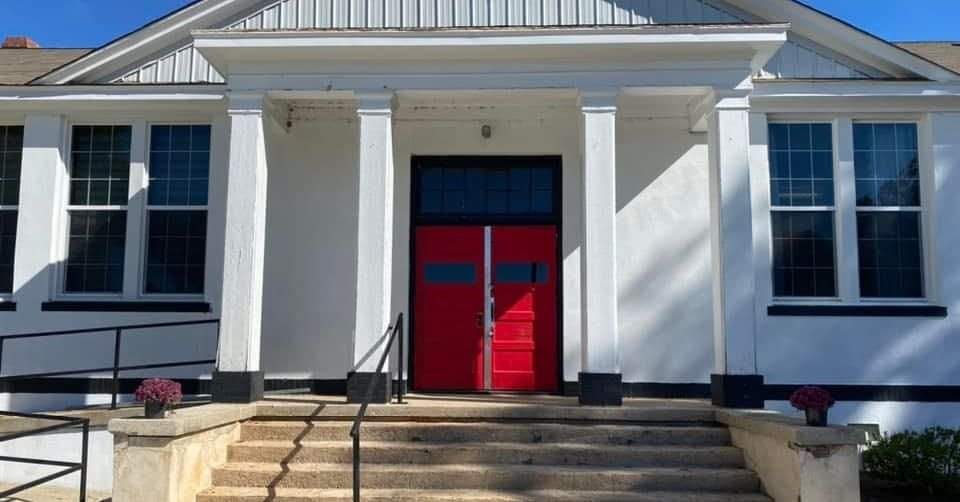 The Old Schoolhouse Restaurant and Bar | restaurant | 1082 SC-39, Chappells, SC 29037, USA | 8649953681 OR +1 864-995-3681