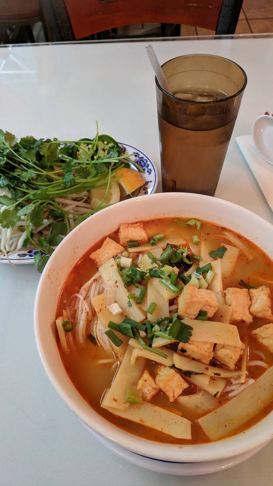 Jasmine Garden | restaurant | 2633 E Shaw Ave #109, Fresno, CA 93710, USA | 5592942199 OR +1 559-294-2199