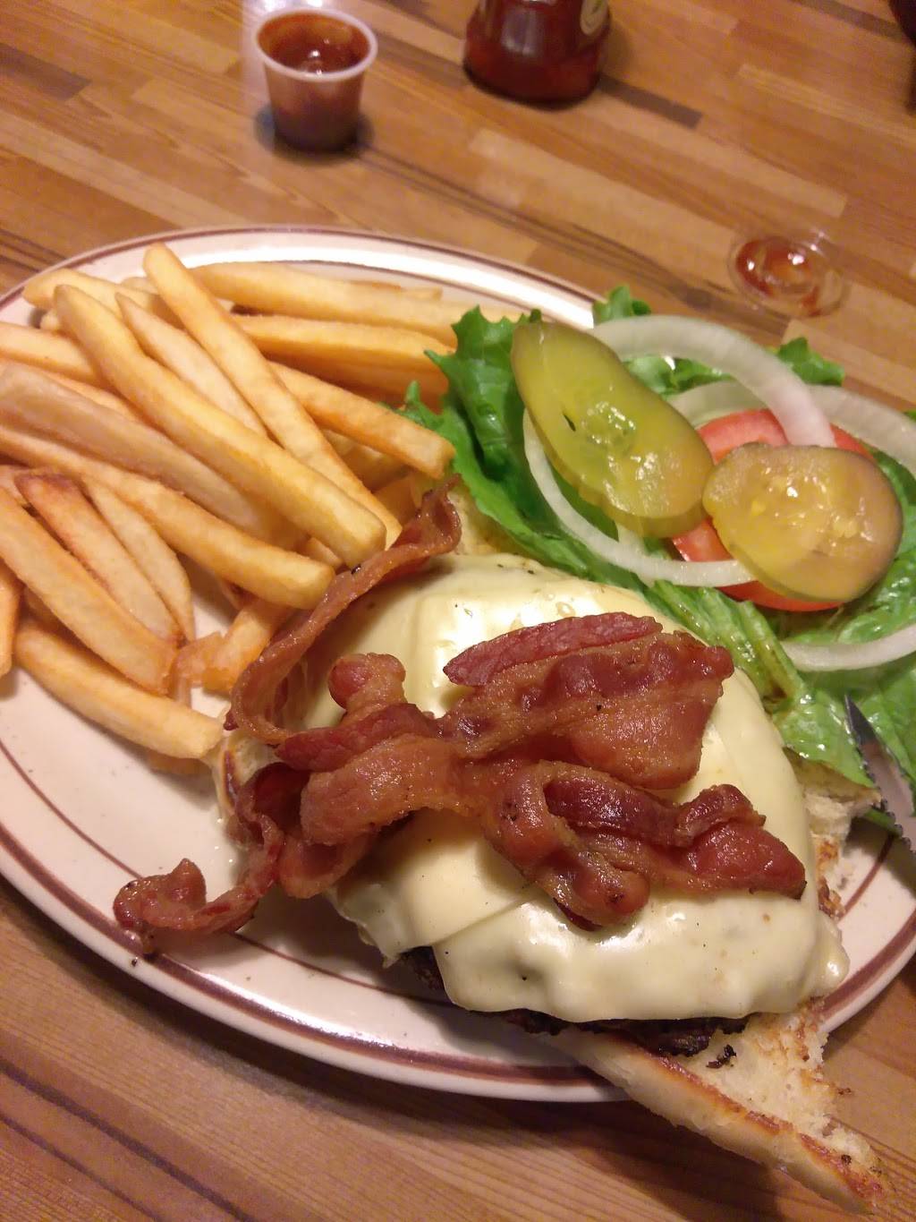 Burger Pit | restaurant | 1349 Blossom Hill Rd, San Jose, CA 95118, USA | 4082698062 OR +1 408-269-8062