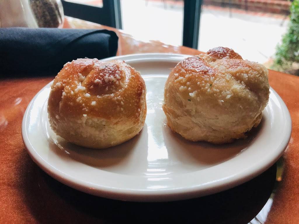 Vics Italian Restaurant & Pizzeria | restaurant | 4035 Lake Boone Trail #109, Raleigh, NC 27607, USA | 9842009292 OR +1 984-200-9292