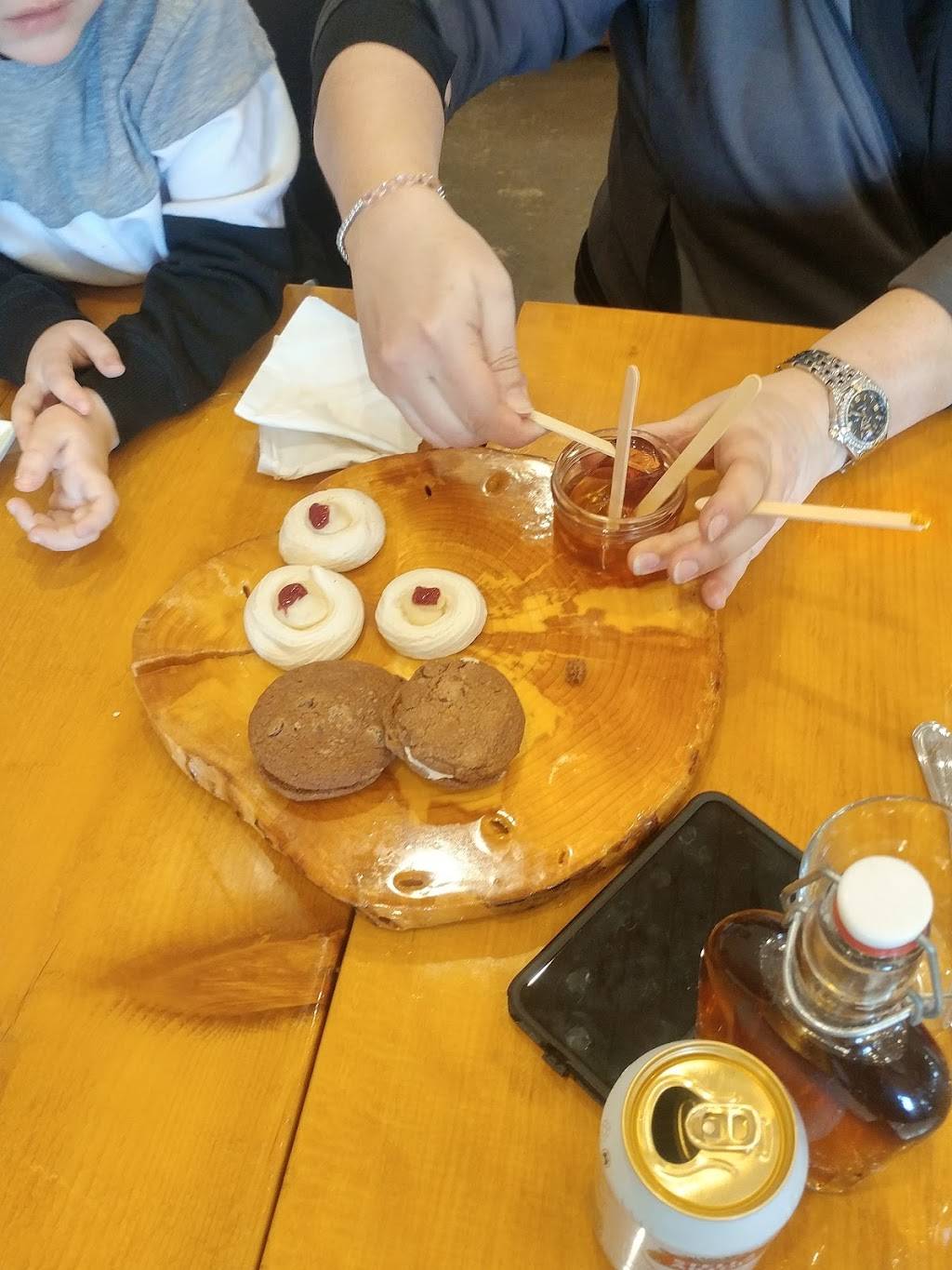 Brix 66 | restaurant | 3240 Chemin Erskin, Athelstan, QC J0S 1A0, Canada | 4506011955 OR +1 450-601-1955