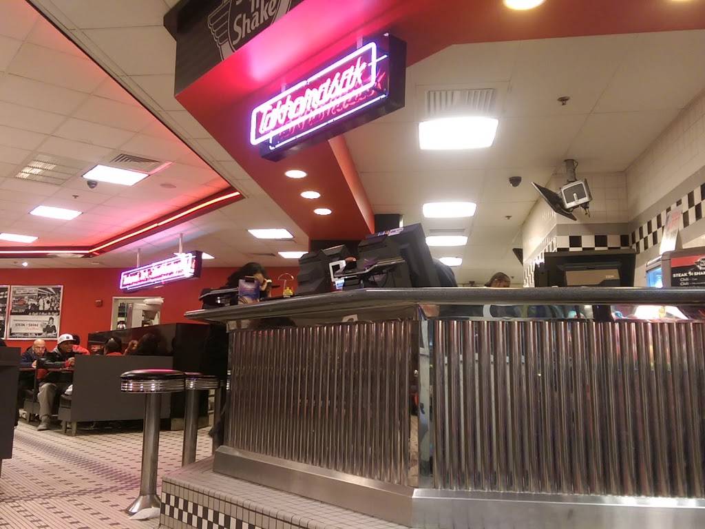 Steak n Shake | restaurant | 2209 Oakton St, Evanston, IL 60202, USA | 8474240111 OR +1 847-424-0111