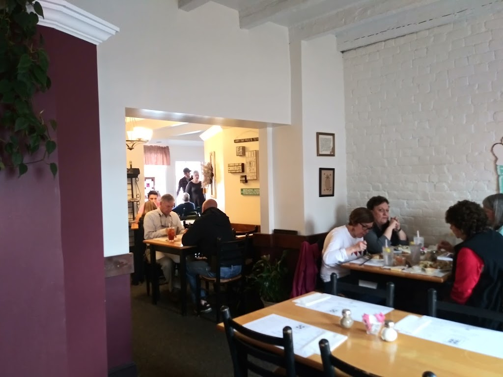 James Burke House Eatery | restaurant | 232 W Riverside St, Covington, VA 24426, USA | 5409650040 OR +1 540-965-0040
