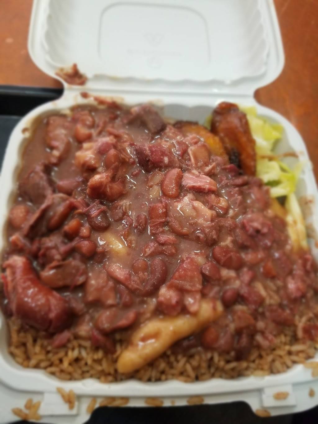 Sandy Beaches | restaurant | 139A Lawrence St, Brooklyn, NY 11201, USA | 7186431054 OR +1 718-643-1054