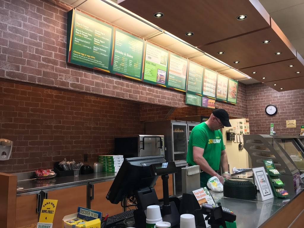 Subway Restaurants | restaurant | 5930 Sashabaw Rd, Village of Clarkston, MI 48346, USA | 2486250805 OR +1 248-625-0805