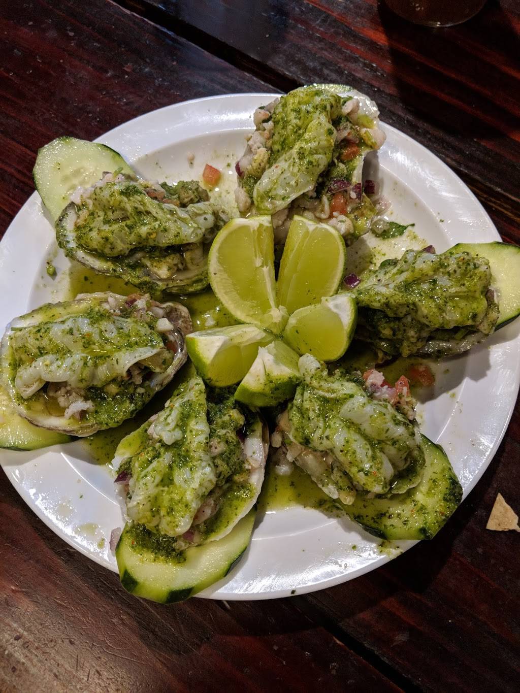 Catch 818 Mariscos | restaurant | 7900 Woodley Ave, Van Nuys, CA 91406, USA | 8184538407 OR +1 818-453-8407