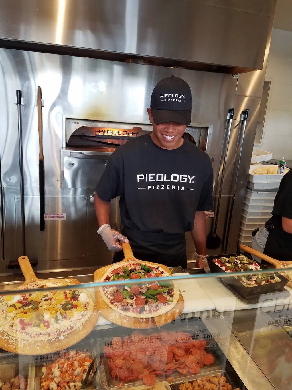 Pieology Pizzeria | restaurant | Pearlridge Center, 98 1005 Moanalua Rd, Aiea, HI 96701, USA | 8082005085 OR +1 808-200-5085
