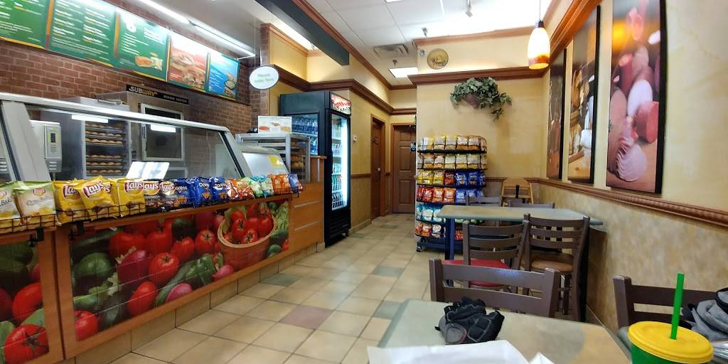 Subway Restaurants | restaurant | 247 E Northwest Hwy, Palatine, IL 60067, USA | 8479913388 OR +1 847-991-3388