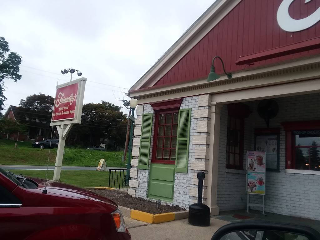 Friendlys | restaurant | 1655 Columbia Ave, Lancaster, PA 17603, USA | 7173925271 OR +1 717-392-5271