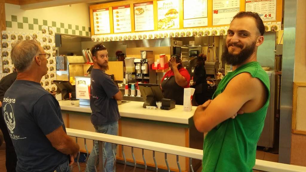 Wendys | restaurant | 10101 New Berlin Rd, Jacksonville, FL 32226, USA | 9047149158 OR +1 904-714-9158