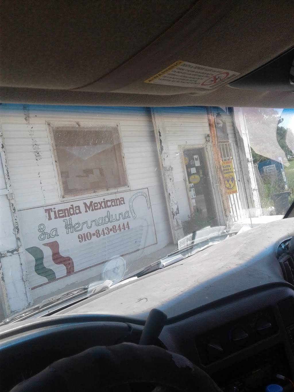 La Herradura | restaurant | 14263 NC-71, Shannon, NC 28386, USA | 9108438844 OR +1 910-843-8844