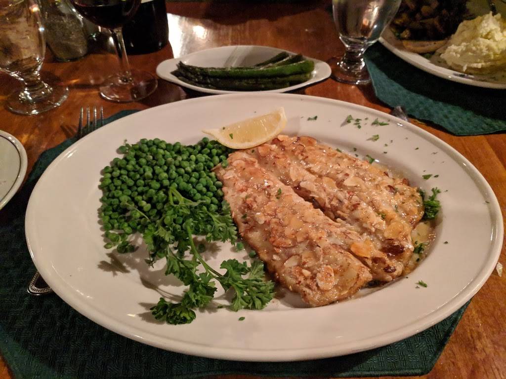 Rainbow Grille & Tavern | restaurant | 609 Beach Rd, Pittsburg, NH 03592, USA | 6035389556 OR +1 603-538-9556