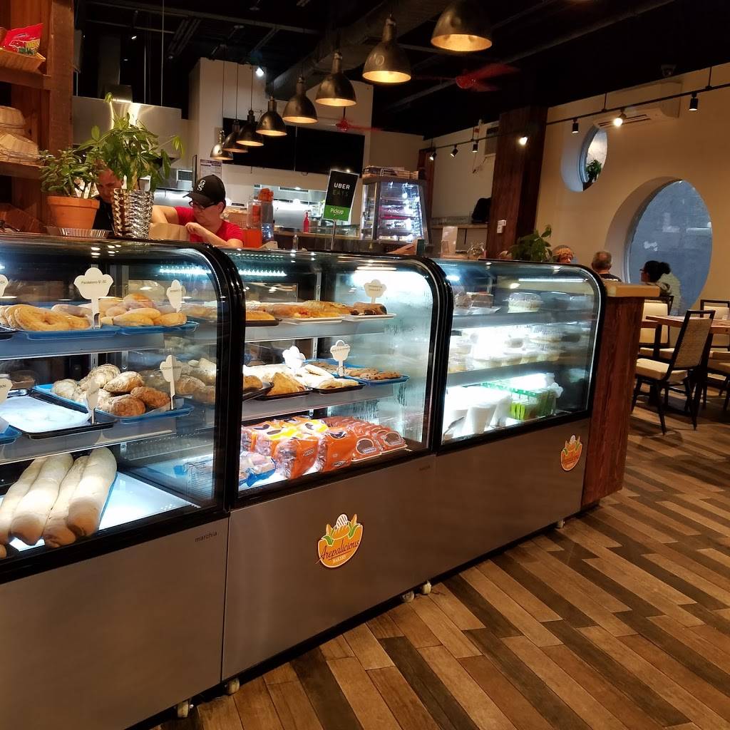 Arepalicious | restaurant | 137-20 Cross Bay Blvd, Ozone Park, NY 11417, USA | 7184806049 OR +1 718-480-6049