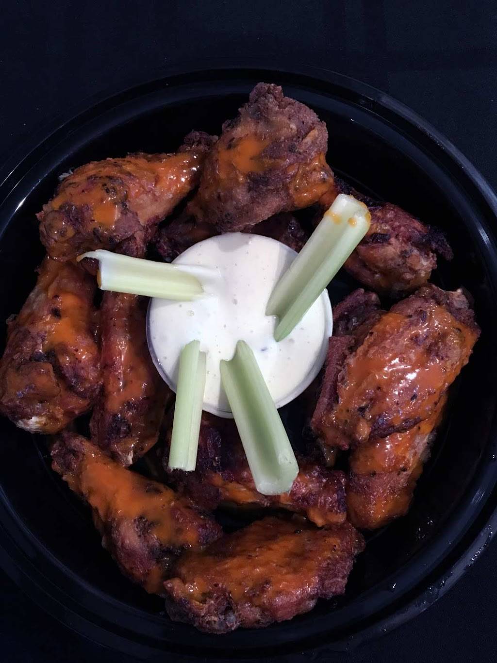 Noahs Pizza | meal delivery | 4602 Woodland Ave, Philadelphia, PA 19143, USA | 2152221115 OR +1 215-222-1115