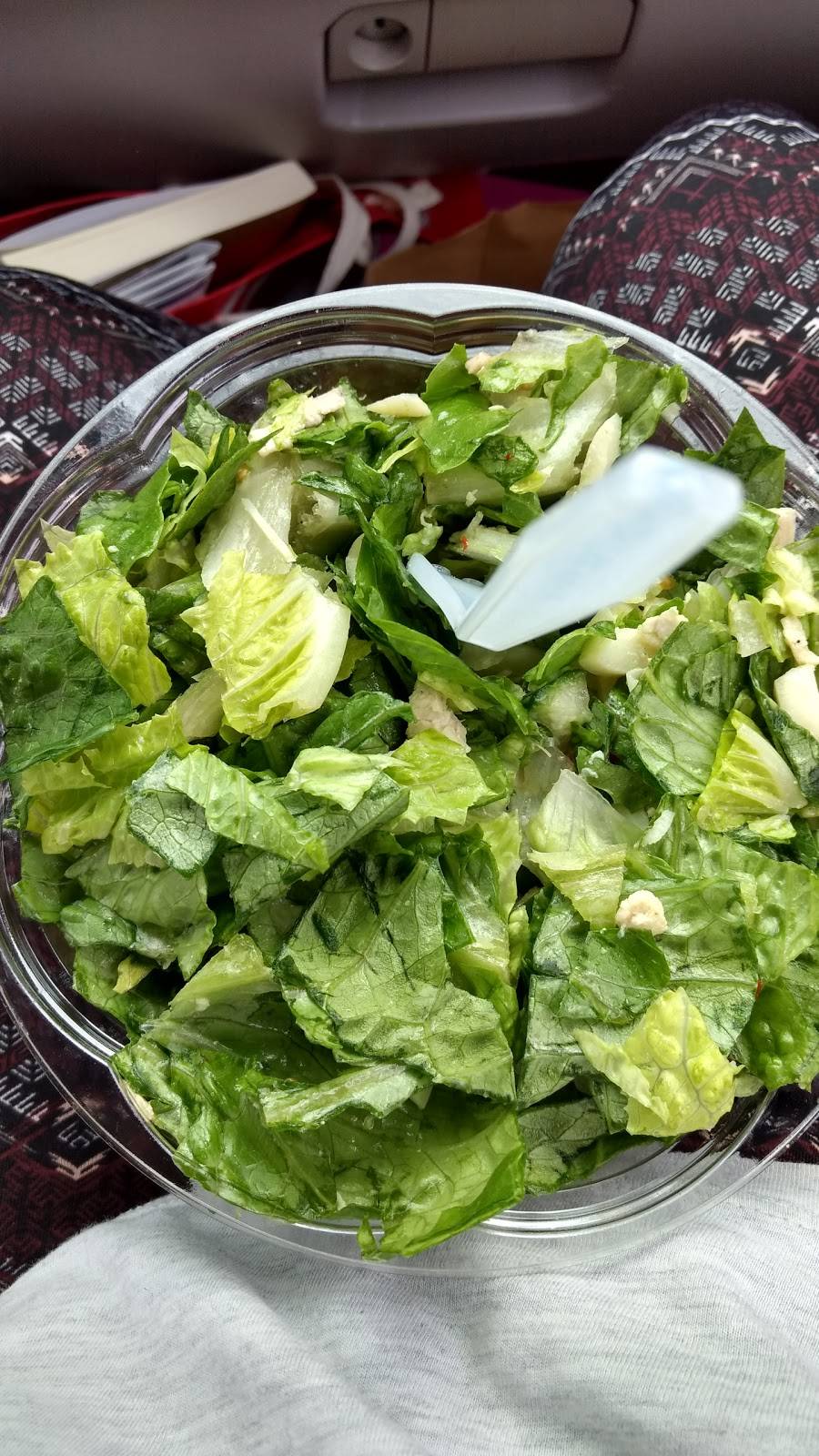 Chopt Creative Salad Co. | restaurant | 10307 Old Georgetown Rd, Bethesda, MD 20814, USA | 2407529942 OR +1 240-752-9942