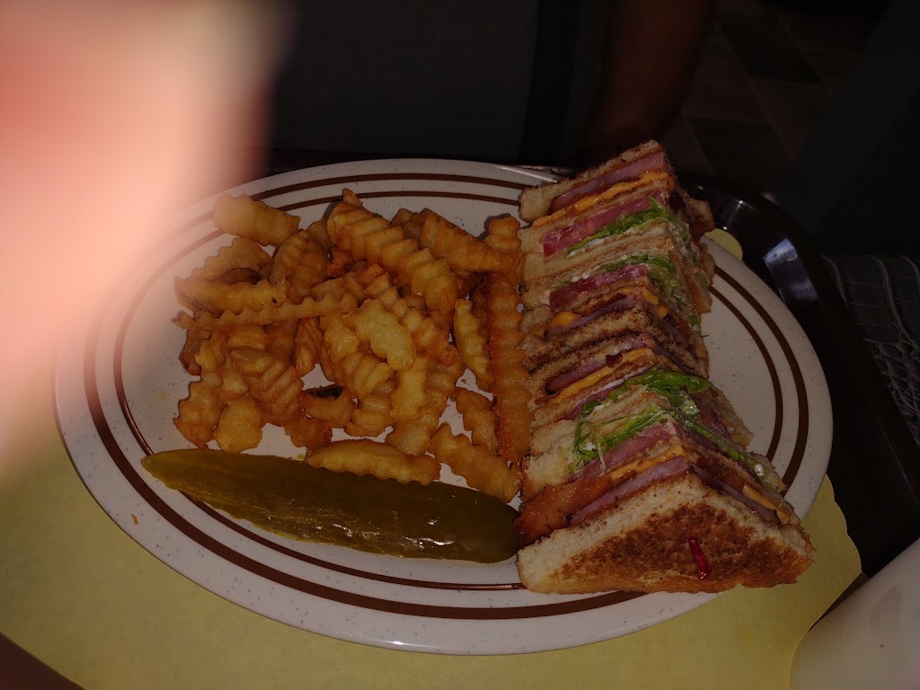 Garrett Oyster Bar | restaurant | 16039 SE River St, Blountstown, FL 32424, USA | 8506744400 OR +1 850-674-4400