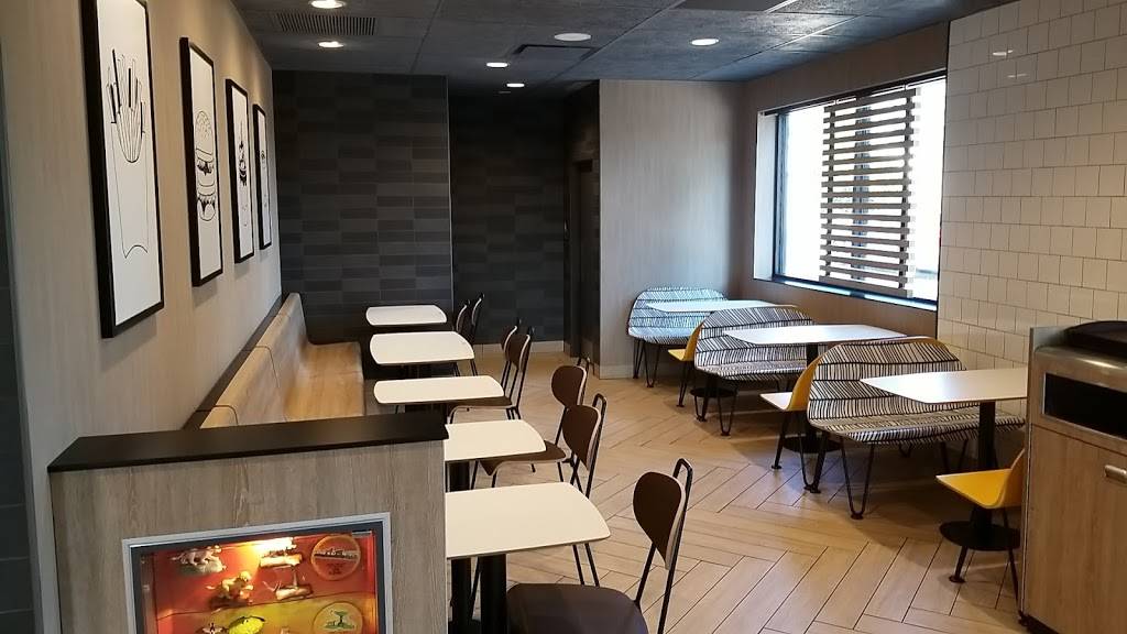 McDonalds | cafe | 390 S 8th St, Colorado Springs, CO 80906, USA | 7196355281 OR +1 719-635-5281