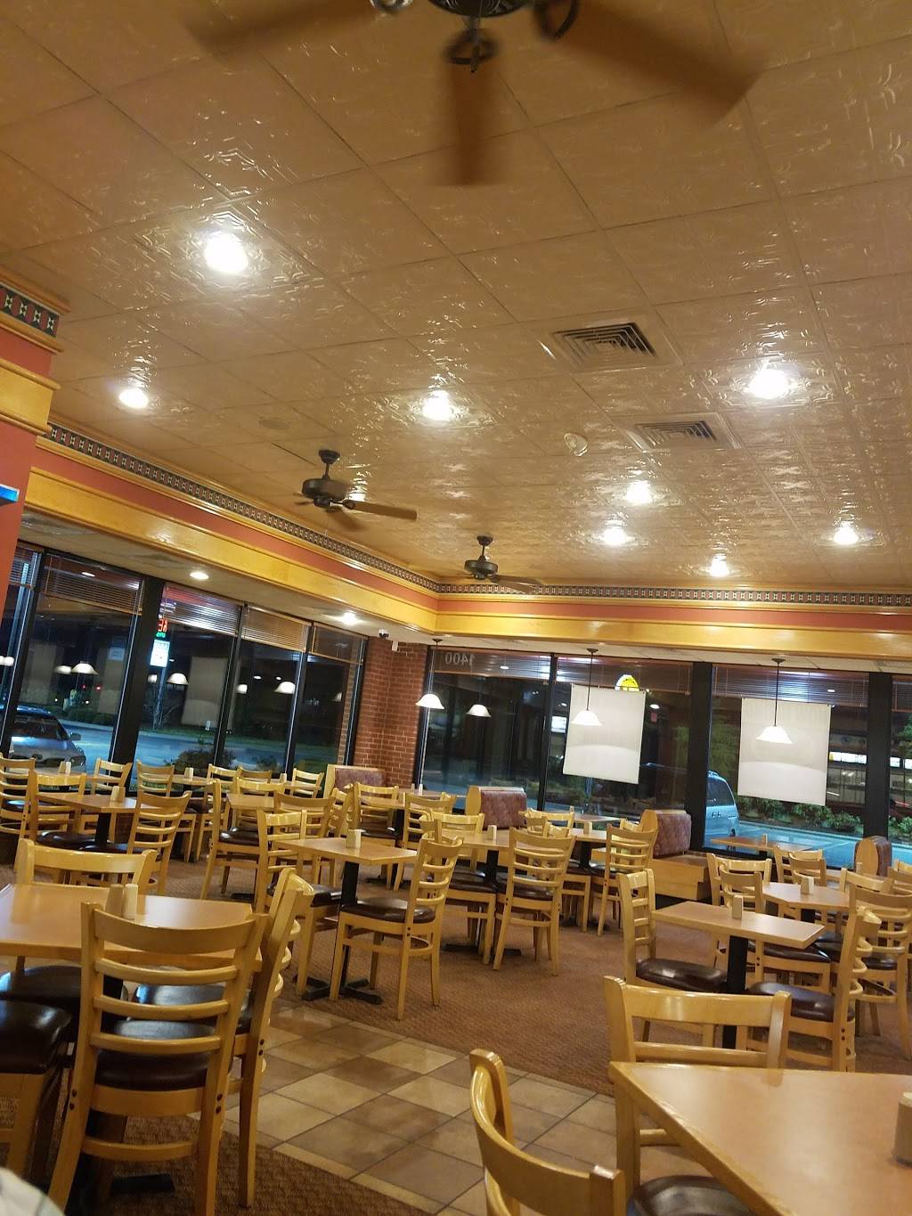 Bojangles Famous Chicken n Biscuits | restaurant | 1400 NC-87, Cameron, NC 28326, USA | 9104366400 OR +1 910-436-6400