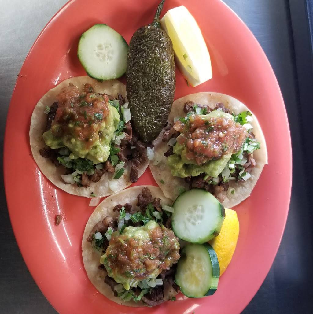 Ricardos | restaurant | 3940 University Ave, Riverside, CA 92501, USA | 9517847070 OR +1 951-784-7070