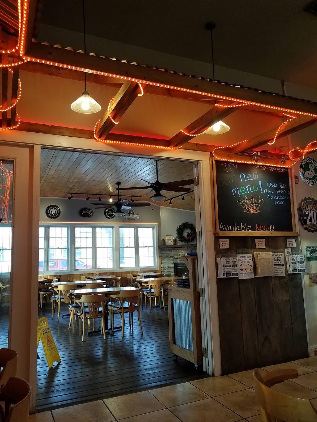 Wildwood Barbeque | restaurant | 235 Russell St, Hadley, MA 01035, USA | 4135844227 OR +1 413-584-4227