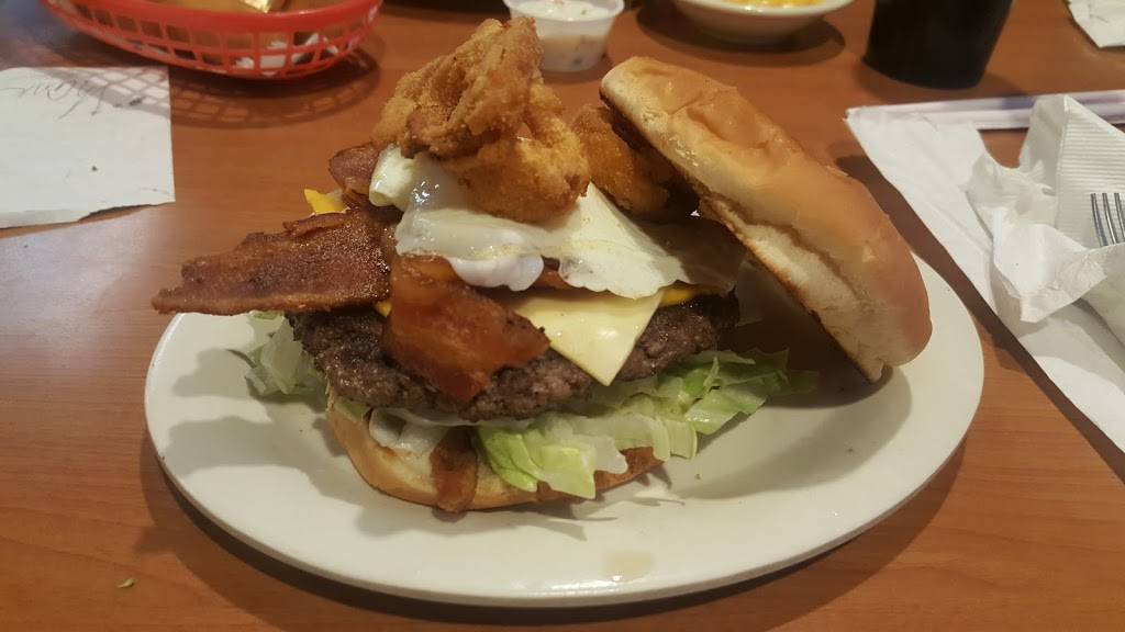 Dwights Of St. Albans | restaurant | 1829, 513 Maccorkle Ave, St Albans, WV 25177, USA | 3047221745 OR +1 304-722-1745