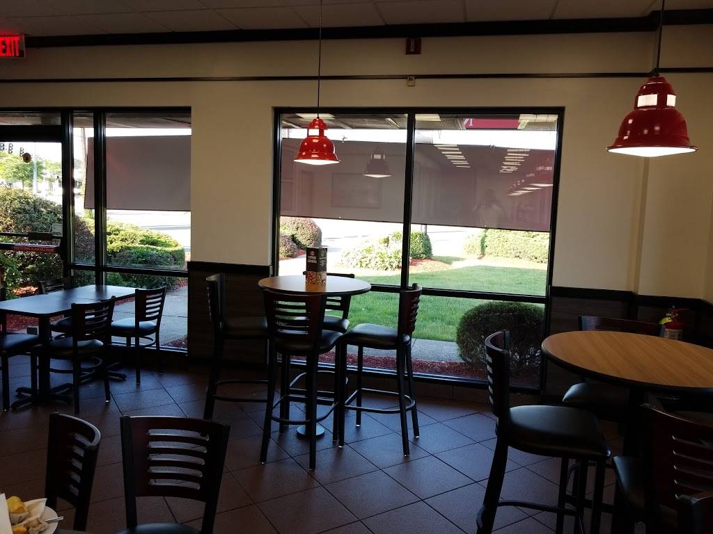 Boston Market | restaurant | 100 N Broadway, Hicksville, NY 11801, USA | 5168221484 OR +1 516-822-1484