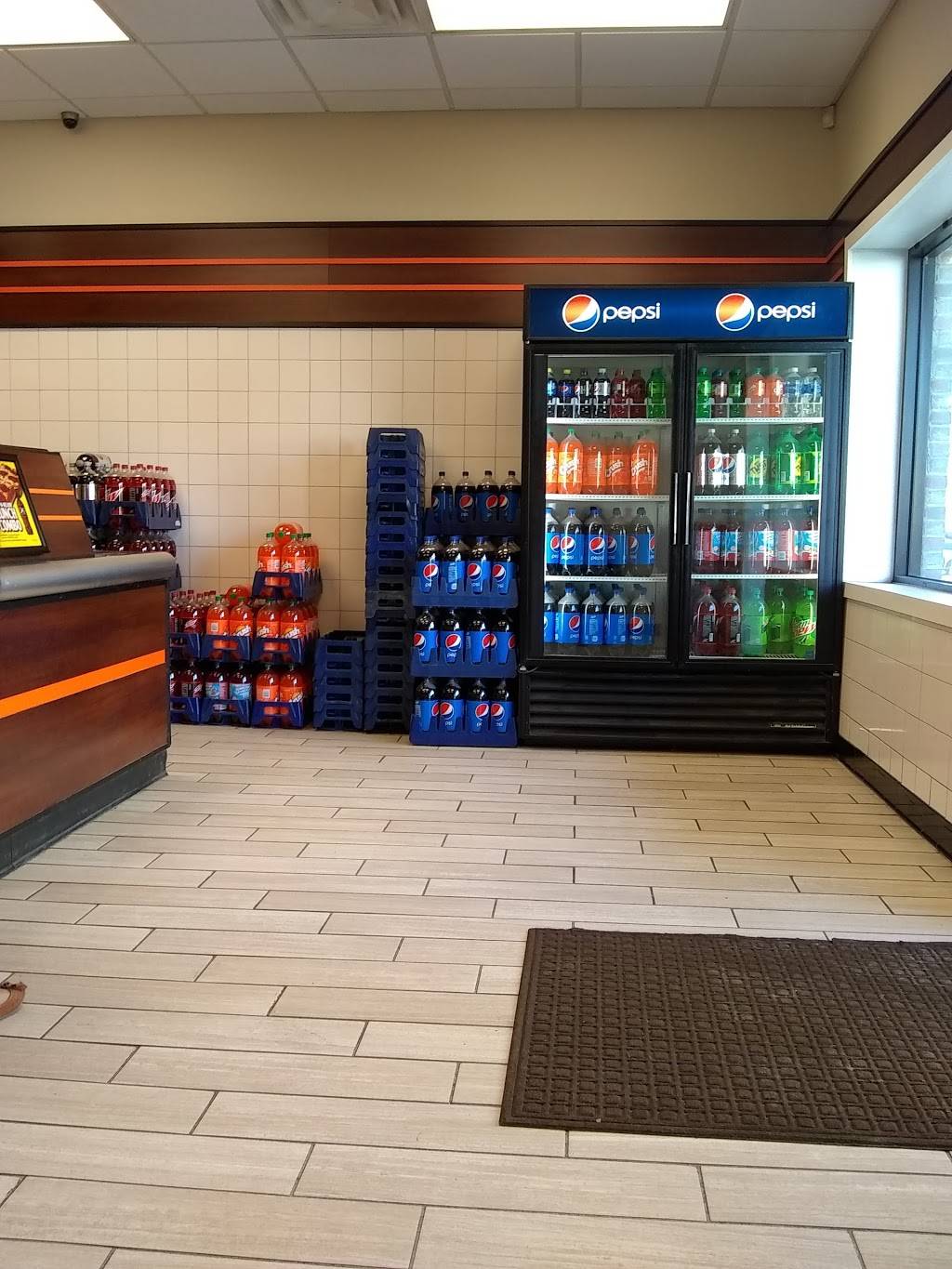 Little Caesars Pizza | meal takeaway | 1049 Main St, Worcester, MA 01603, USA | 5083631200 OR +1 508-363-1200