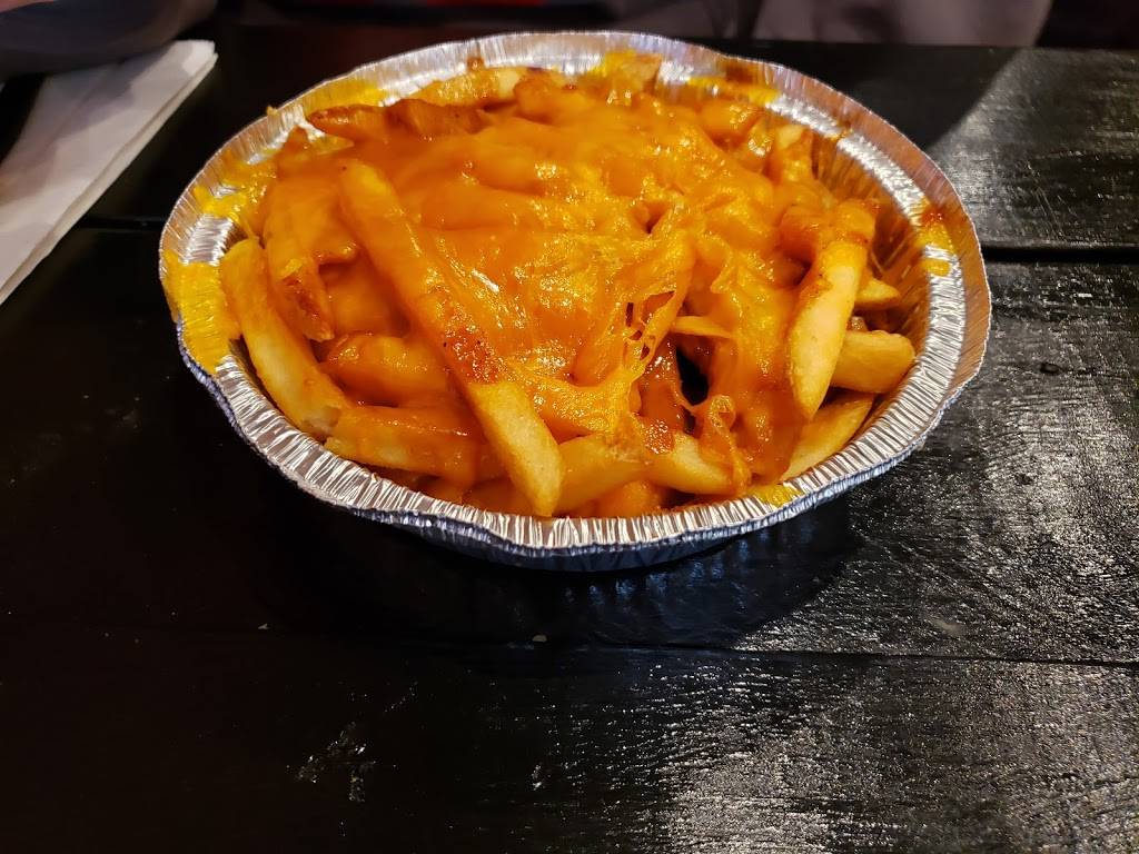 Detroit Wing Company | restaurant | 21312 Eureka Rd, Taylor, MI 48180, USA | 7343182329 OR +1 734-318-2329