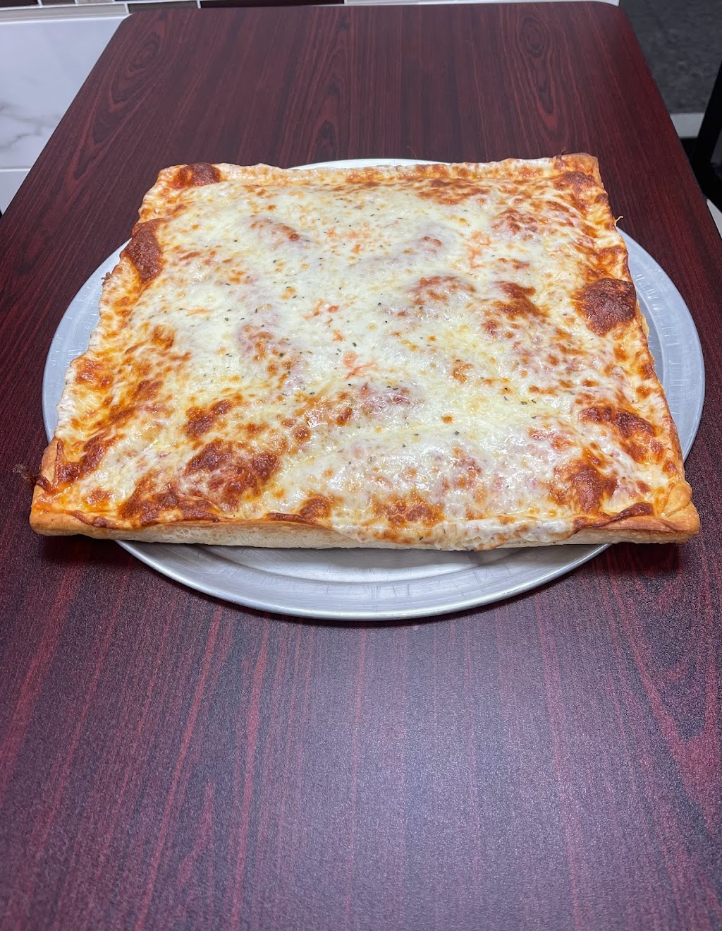 Juanitos Pizza | restaurant | 953 Cypress Ave, Queens, NY 11385, USA | 3478895214 OR +1 347-889-5214
