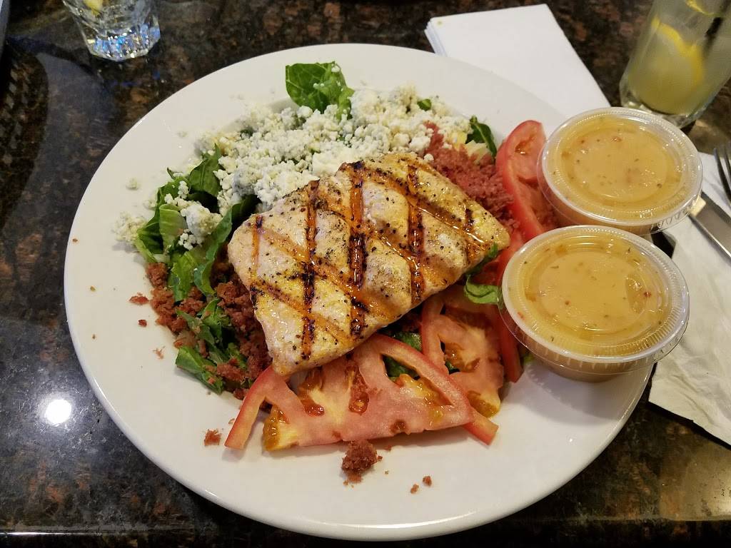 Starters Bar and Grill Midtown | restaurant | 4501 Woodward Ave, Detroit, MI 48201, USA | 3138313100 OR +1 313-831-3100