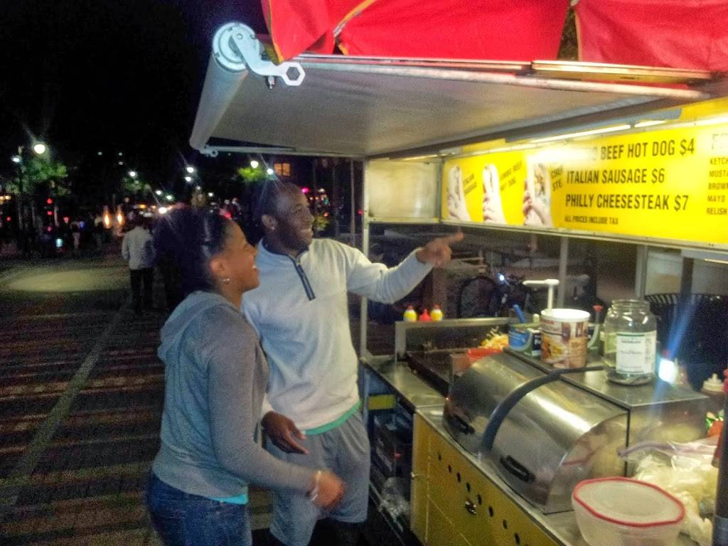 Church Street Cheesesteak | meal takeaway | 140 Church St, Burlington, VT 05401, USA | 8583092896 OR +1 858-309-2896