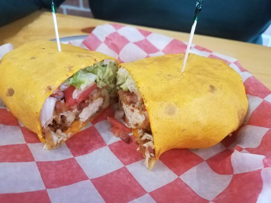 Cluckers Shepherdsville | restaurant | 544 Conestoga Pkwy, Shepherdsville, KY 40165, USA | 5025319188 OR +1 502-531-9188