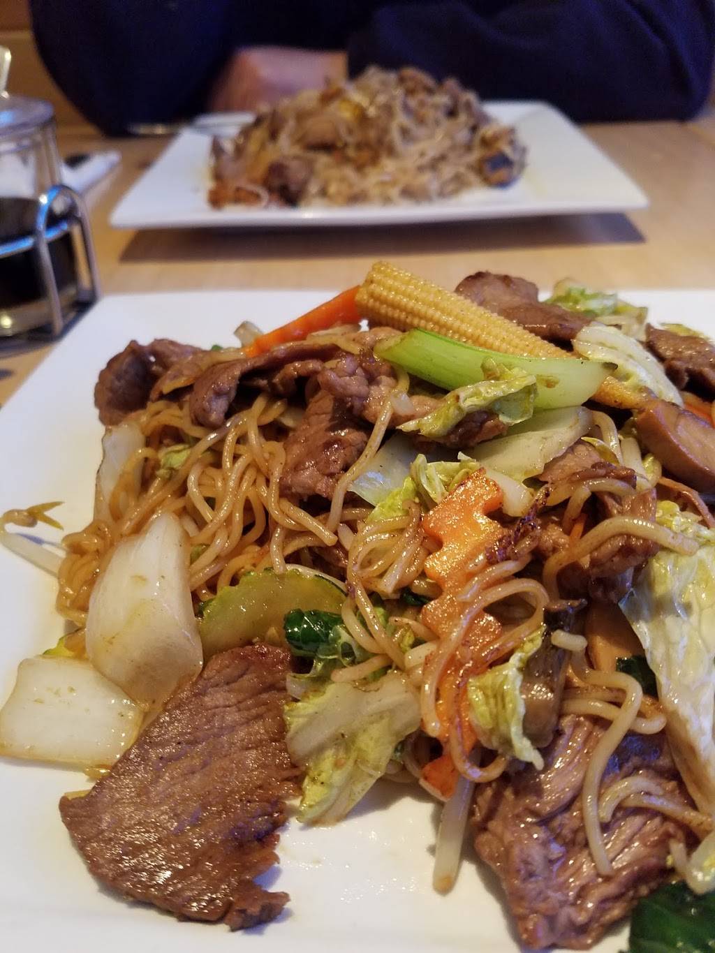 Thai Thai Restaurant | restaurant | 4228, 3922 N Elston Ave, Chicago, IL 60618, USA | 7734781079 OR +1 773-478-1079