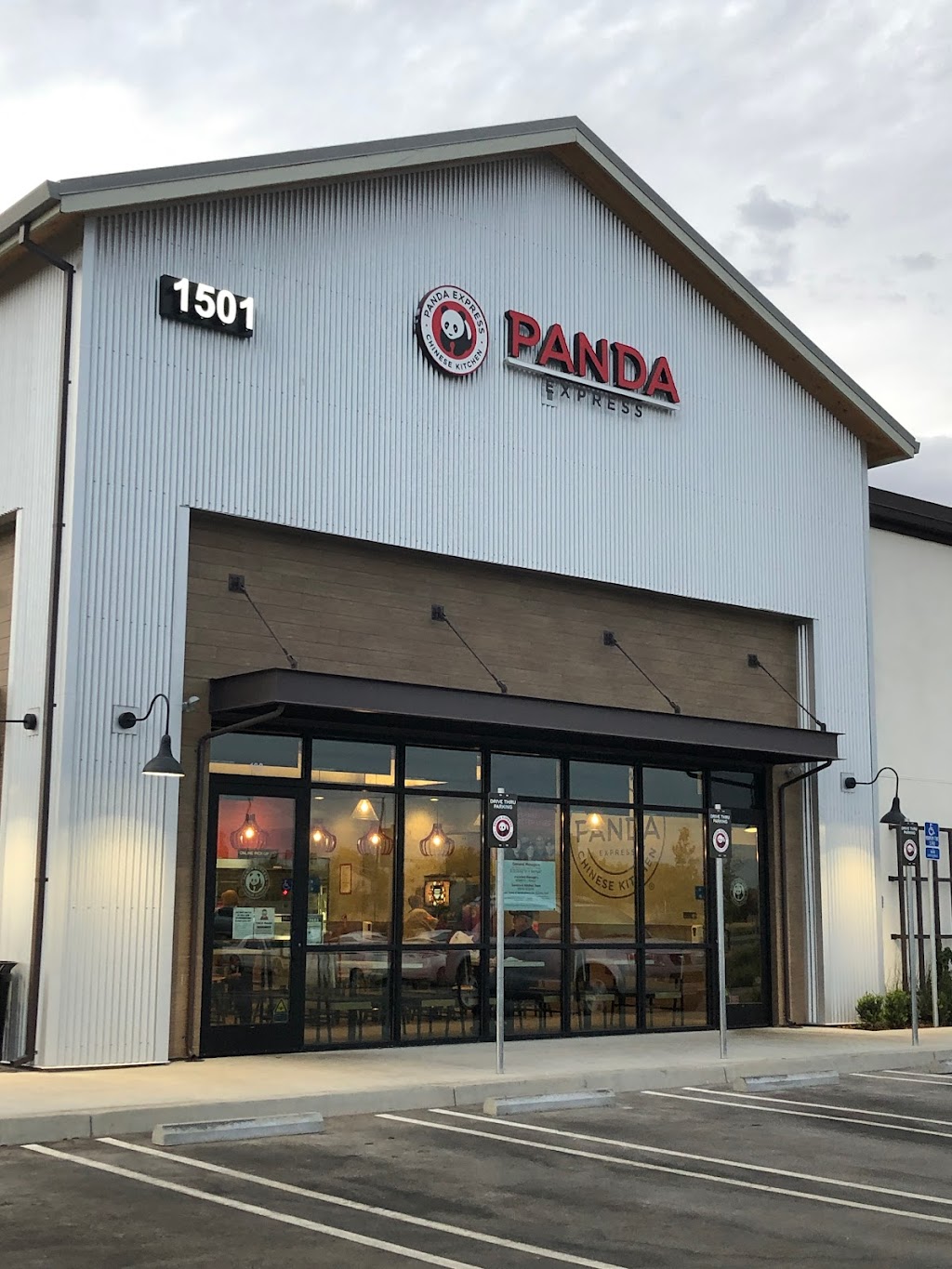 Panda Express | restaurant | 1501 Blue Oaks Blvd Suite #100, Roseville, CA 95747, USA | 9162498099 OR +1 916-249-8099