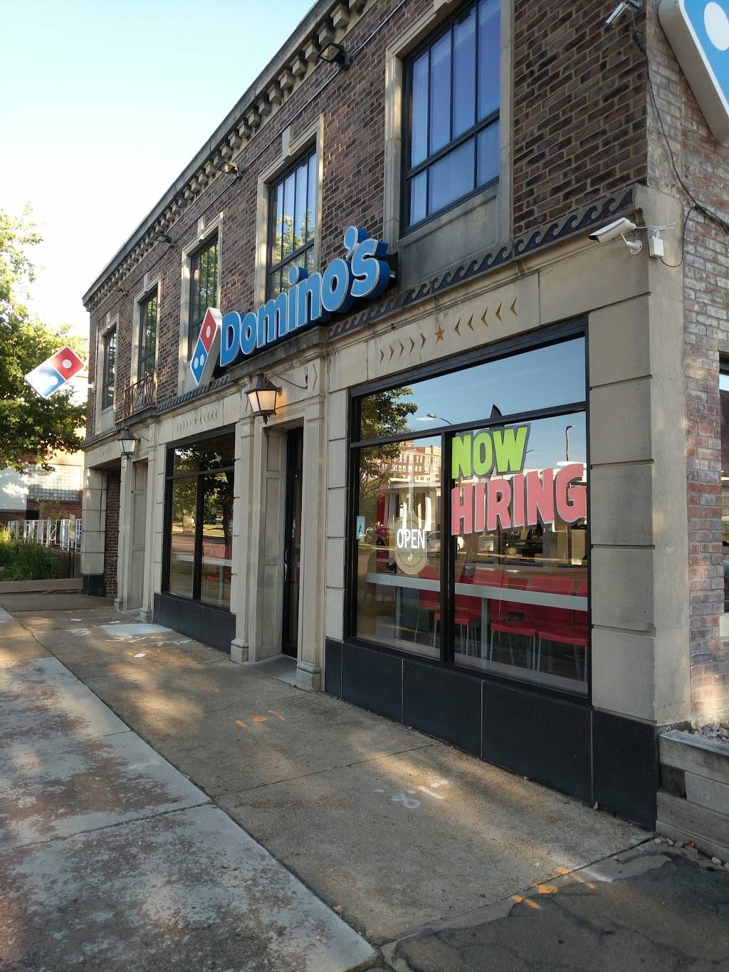 Dominos Pizza | meal delivery | 3930 Lindell Blvd, St. Louis, MO 63108, USA | 3146523030 OR +1 314-652-3030