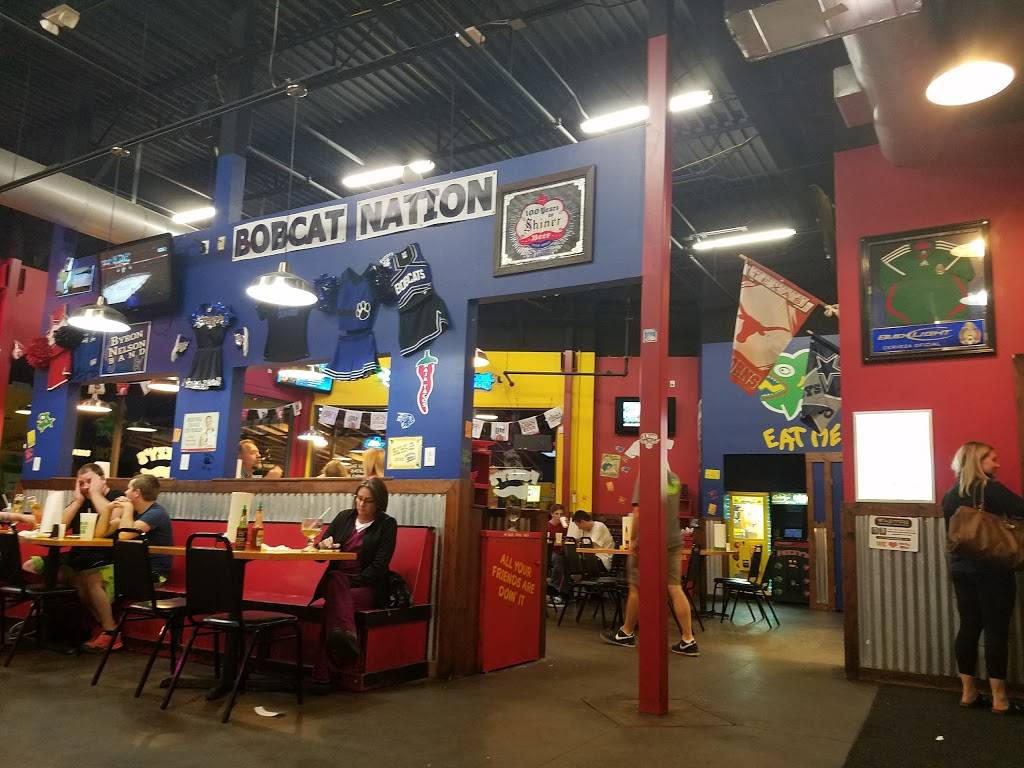 Fuzzys Taco Shop | restaurant | 600 Byron Nelson Blvd #100, Roanoke, TX 76262, USA | 8174912424 OR +1 817-491-2424