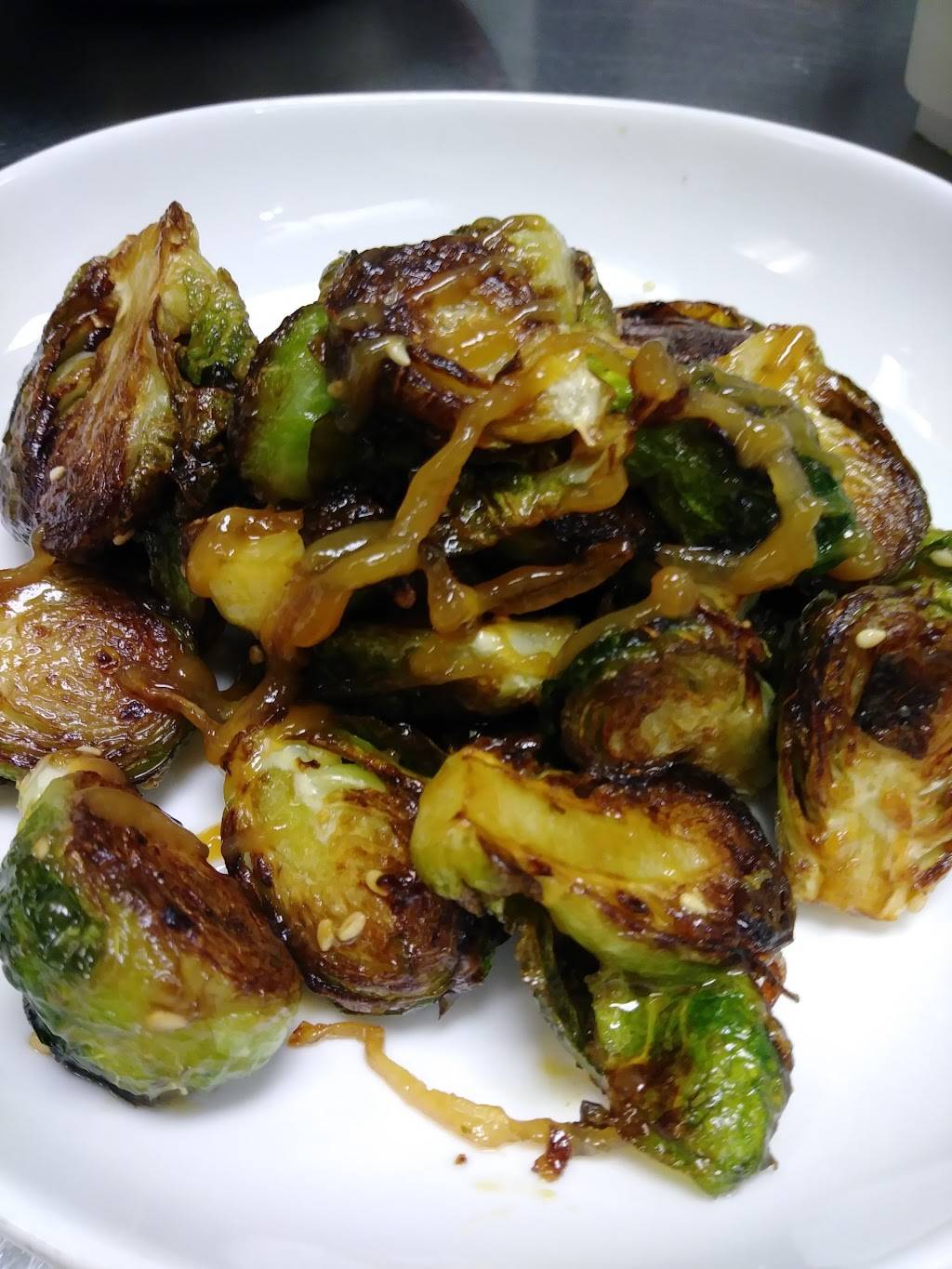 Kombu Sushi | restaurant | 3719 Sunset Blvd, Los Angeles, CA 90026, USA | 3236631048 OR +1 323-663-1048