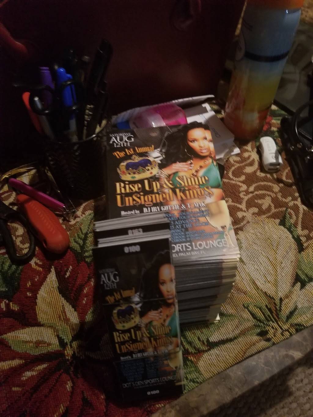 Dots Den Sports Lounge | restaurant | 1516 Palm Bay Rd NE, Palm Bay, FL 32905, USA | 3218909803 OR +1 321-890-9803