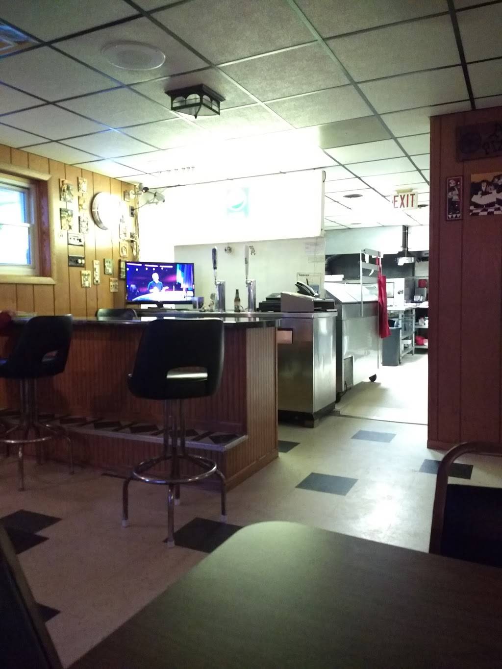 Annas Pizzeria | restaurant | 1609 W Main St, Sun Prairie, WI 53590, USA | 6088252660 OR +1 608-825-2660