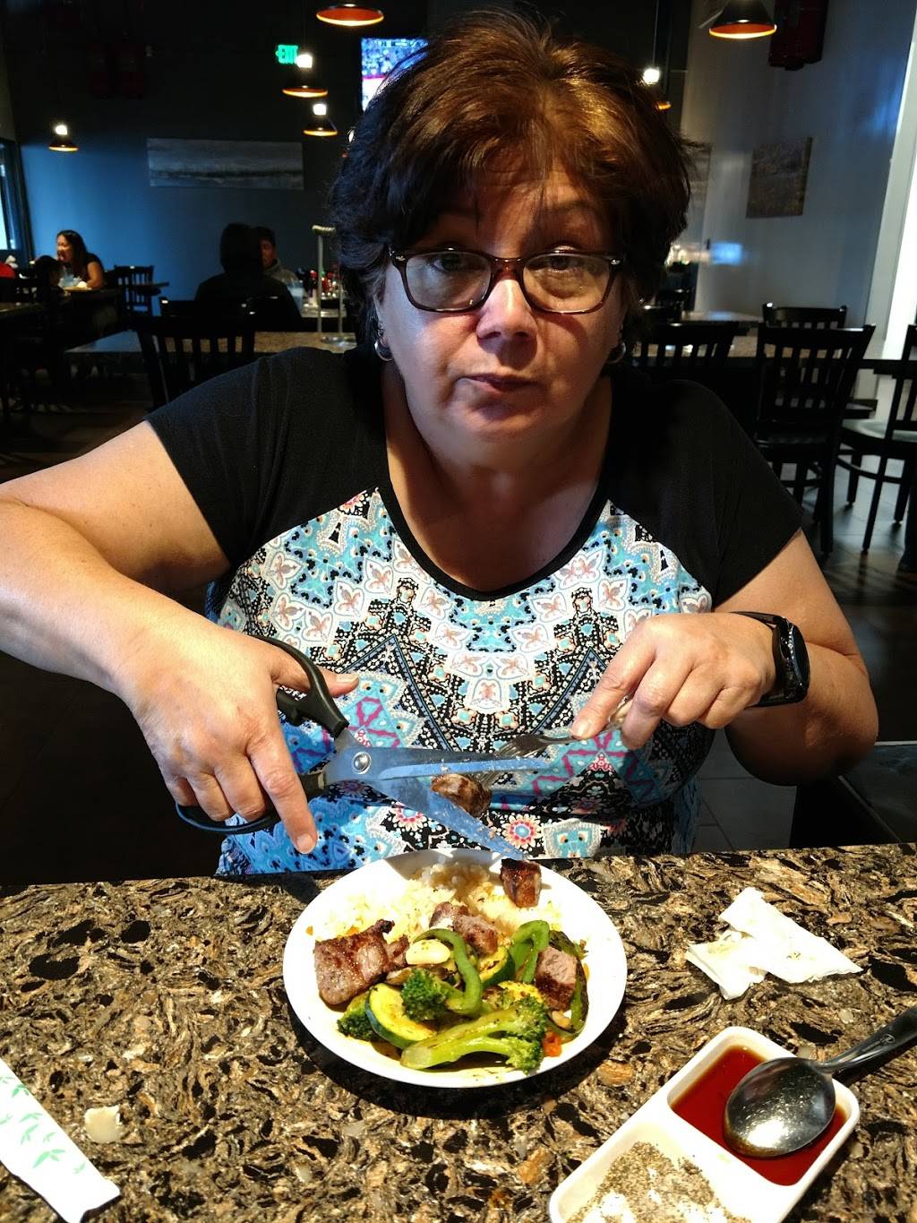 Asian BBQ & Pho Restaurant | restaurant | 3710 S Mooney Blvd, Visalia, CA 93277, USA | 5597136052 OR +1 559-713-6052