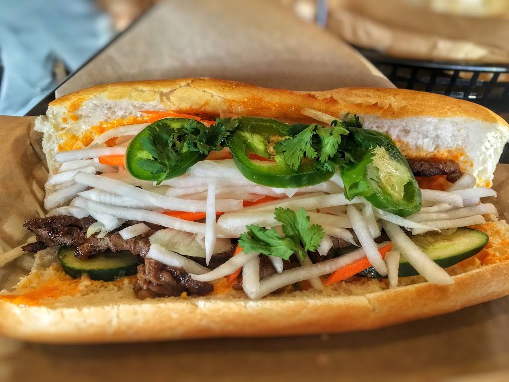 Del Seoul | restaurant | 2568 N Clark St, Chicago, IL 60614, USA | 7732484227 OR +1 773-248-4227