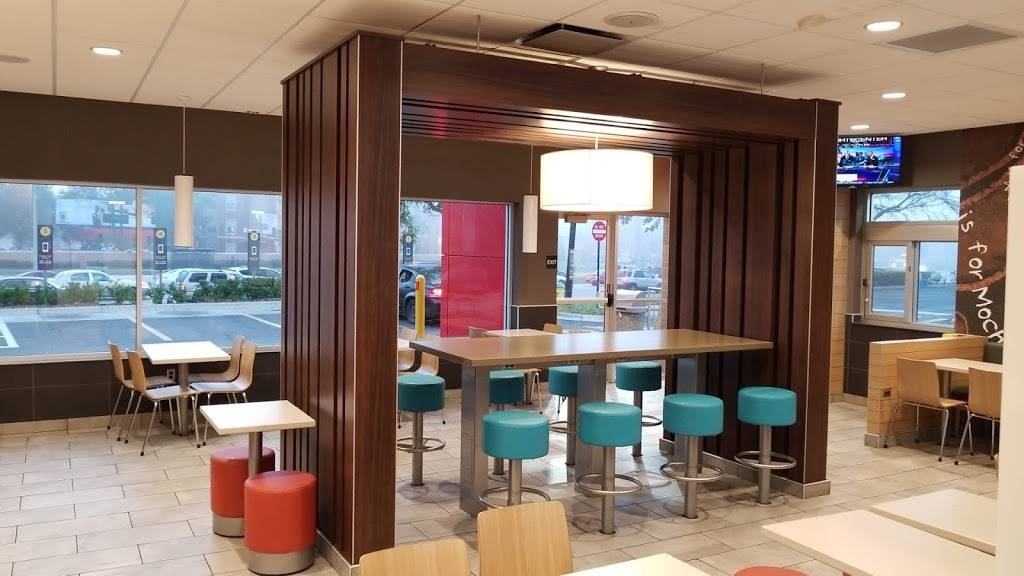 McDonalds | cafe | 2944 S Kirkman Rd, Orlando, FL 32811, USA | 4072966265 OR +1 407-296-6265