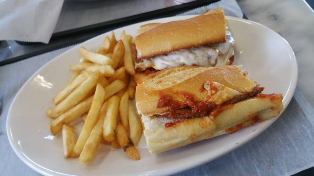 Queen Pizza | restaurant | 122 Halsey St, Newark, NJ 07102, USA | 9736247322 OR +1 973-624-7322