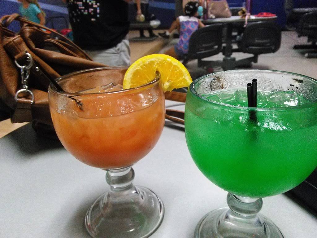 Bowlero Moreno Valley | restaurant | 24666 Sunnymead Boulevard, Moreno Valley, CA 92553, USA | 9519246008 OR +1 951-924-6008