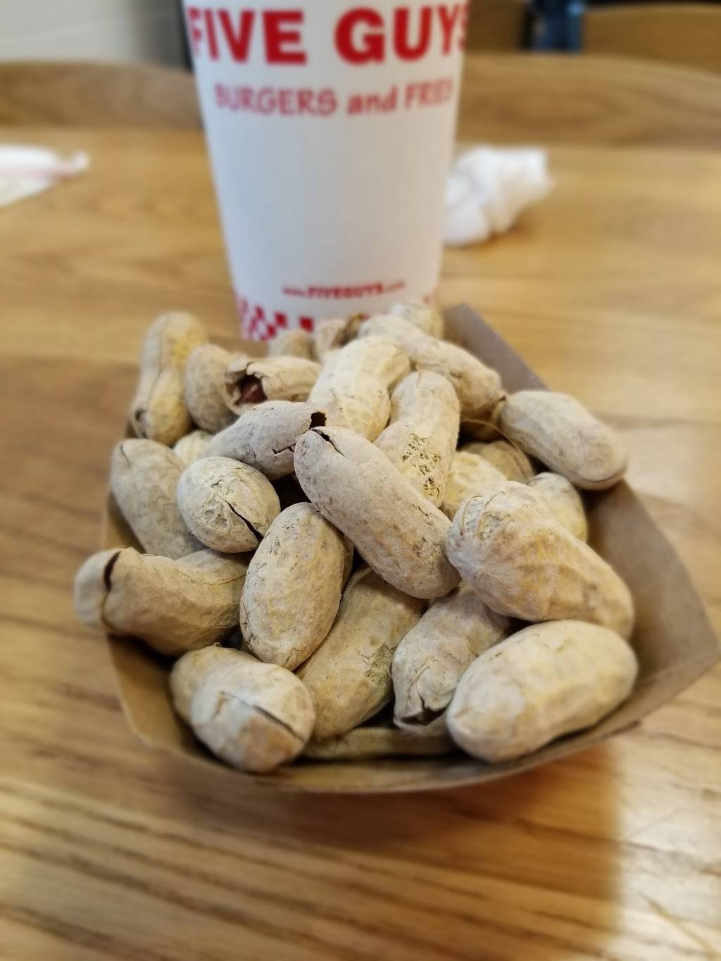 Five Guys | restaurant | Hammock Landing Town Center, Melbourne, FL 32904, USA | 3214099940 OR +1 321-409-9940