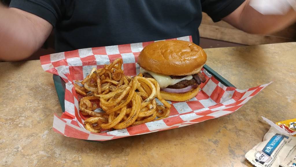 Craven Wings | restaurant | 10721 Chapman Hwy, Seymour, TN 37865, USA | 8655775211 OR +1 865-577-5211