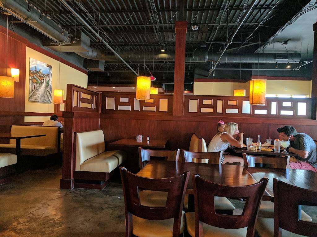 Fiesta Modern Mexican Cuisine | restaurant | 185 Hilltown Village Center, Chesterfield, MO 63017, USA | 6365360002 OR +1 636-536-0002