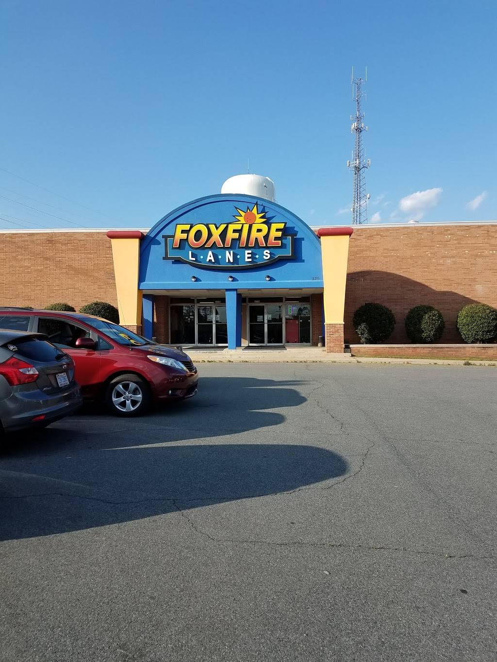 Foxfire Lanes | meal takeaway | 225 Security St, Kannapolis, NC 28083, USA | 7049320146 OR +1 704-932-0146