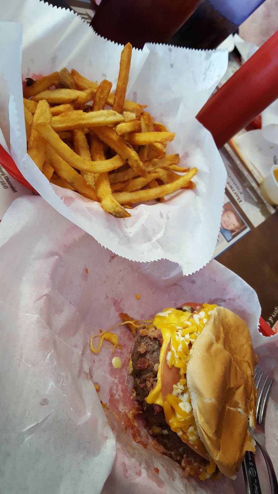 Rons Hamburgers & Chili | restaurant | 351 N Air Depot Blvd, Midwest City, OK 73110, USA | 4057337667 OR +1 405-733-7667